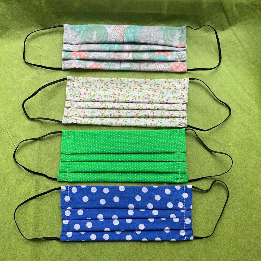❗️SOLD❗️Handmade adult face masks set of 4 - Picture 1 of 9